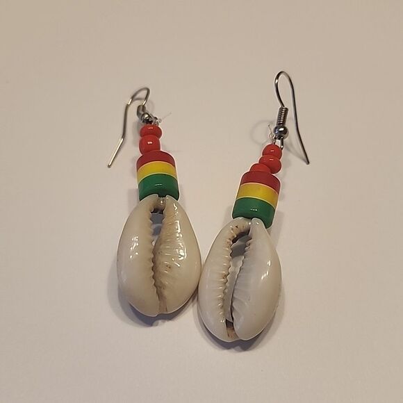 Rasta Beaded Shell Drop Earrings Womens Teen Gift Jewelry Beachy Vibes Cool - Picture 1 of 4